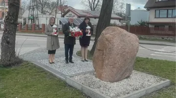 Wąsewo upamiętniło ofiary Zbrodni Katyńskiej i Katastrofy Smoleńskiej