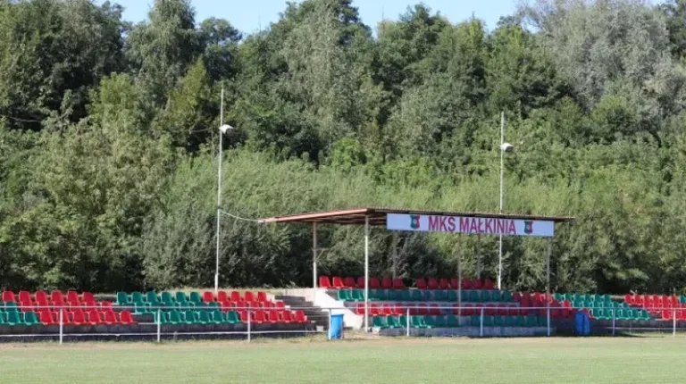 Stadion Sportowy w Małkini Górnej zyskał nowy wygląd