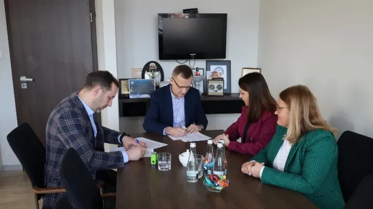Termomodernizacja budynku Publicznej Szkoły Podstawowej z terenu gminy Ostrów Mazowiecka