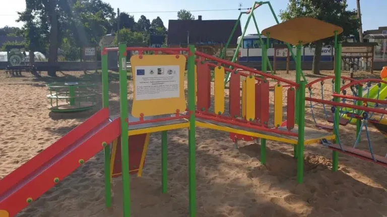 W Bogutach-Piankach powstał nowy plac zabaw