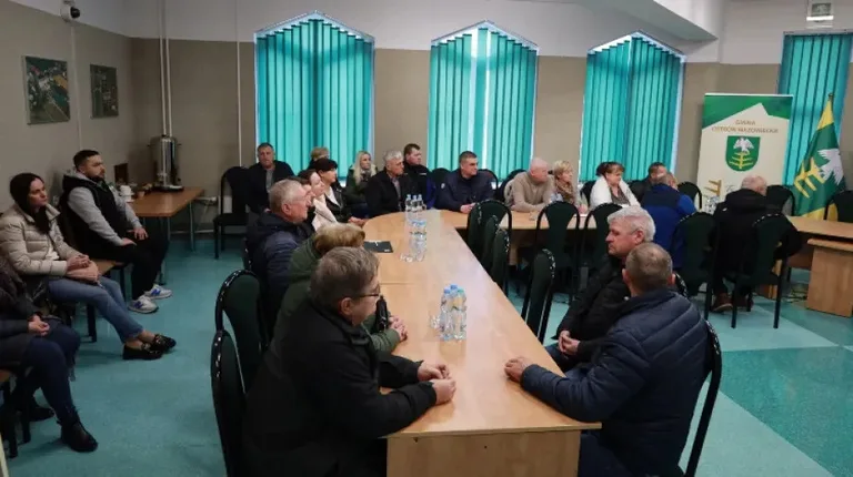 Wójt Gminy Ostrów Mazowiecka podpisał kolejne umowy w ramach programu 5000+