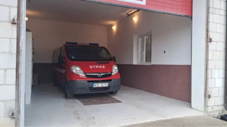 Zakończenie remontu garażu OSP w Przeździecko-Jachach