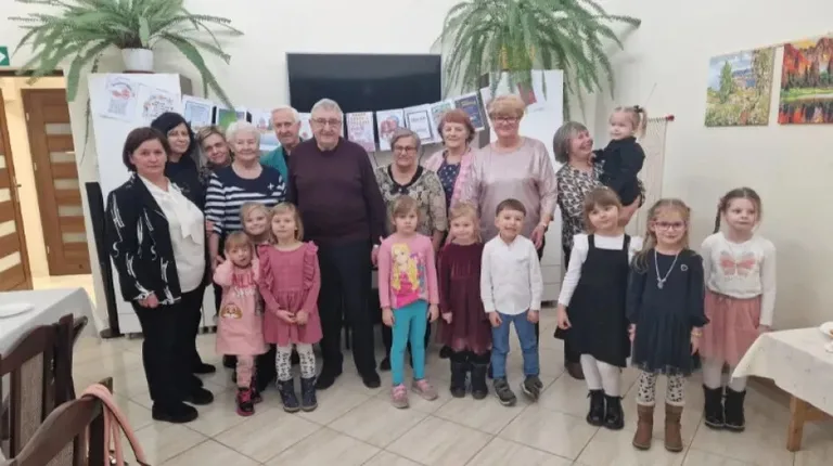 Spotkanie z okazji Dnia Babci i Dziadka w Klubie Senior+ (zdjęcia)