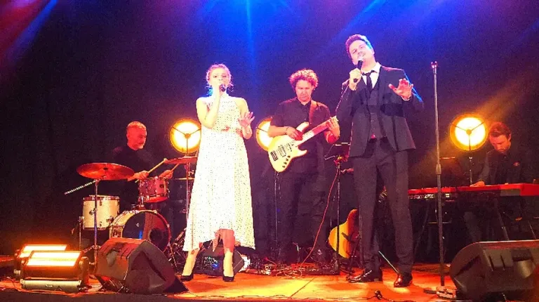 Muzyczna podróż w czasie. Koncert dla seniorów w Andrzejewie (zdjęcia)