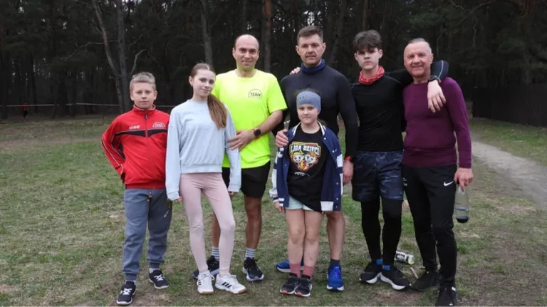 'Biegam/chodzę nie dla wyniku, lecz dla zdrowego nawyku' - sportowy piątek w małkińskim GOKiS (zdjęcia, wideo)