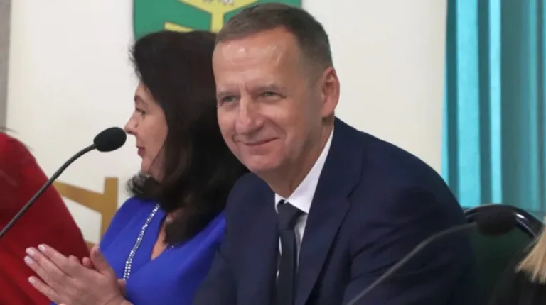 Wójt gminy Ostrów Mazowiecka zarabia więcej. O ile?