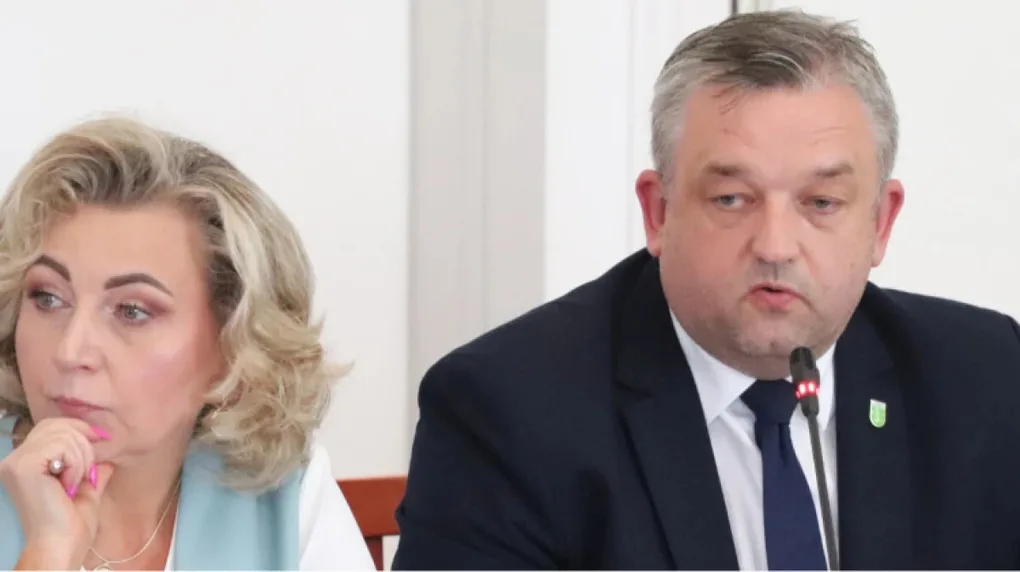 Razem zarobili w ratuszu ponad pół miliona złotych. Są oświadczenia majątkowe burmistrza i wiceburmistrz Ostrowi Mazowieckiej