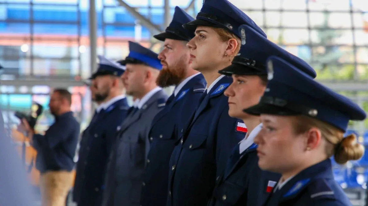 Święto Policji w Ostrowi Mazowieckiej (zdjęcia, lista awansowanych)