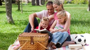 Wakacyjny piknik z książką w Małkini Górnej. Wybierzcie się. Program wydarzenia