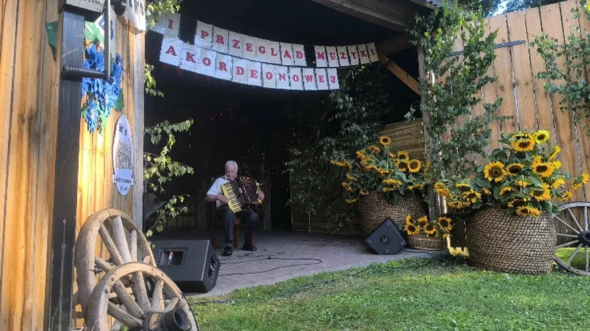 8. Regionalny Przegląd Muzyki Akordeonowej w Andrzejewie - ponad 30 wykonawców i liczna grupa słuchaczy