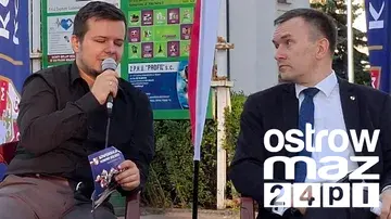 Cóż to za panowie siedzieli na krzesełkach w pobliżu ostrowskiego ratusza? I o czym mówili?