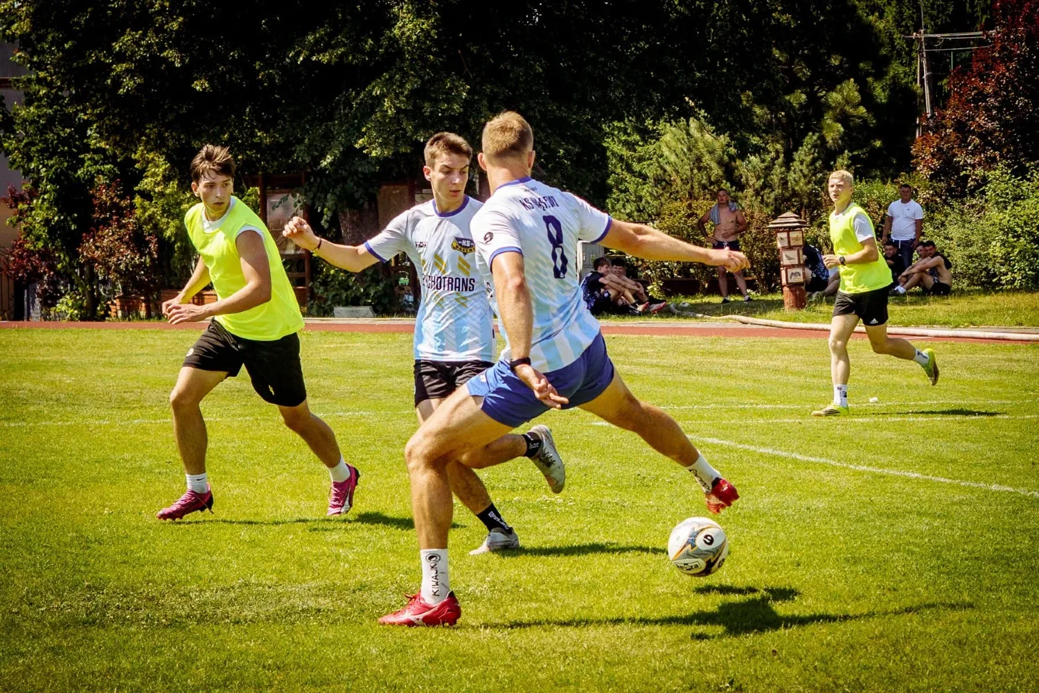 KS Wąsewo wygrał ligowy mecz z Orzycem Chorzele. Hat-trick Huberta Soporka na inaugurację