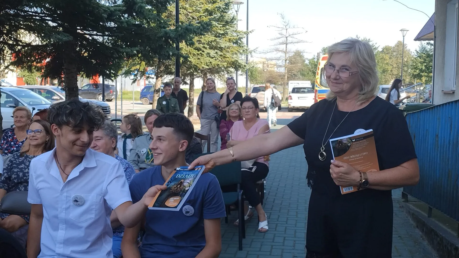 'Ciemno wszędzie, głucho wszędzie...' - Narodowe Czytanie w Małkini Górnej (zdjęcia)