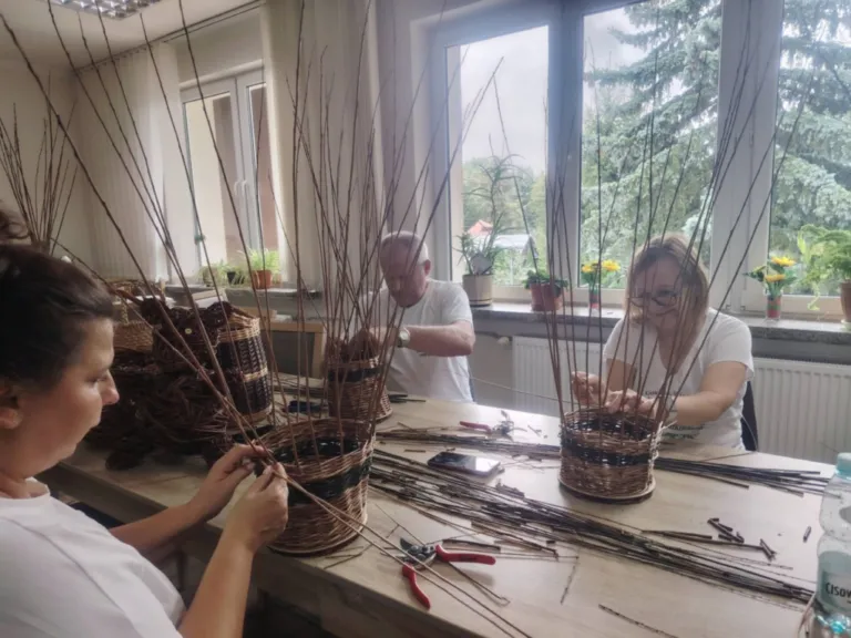 Wiklina połączyła pokolenia. Wyjątkowe warsztaty w Broku