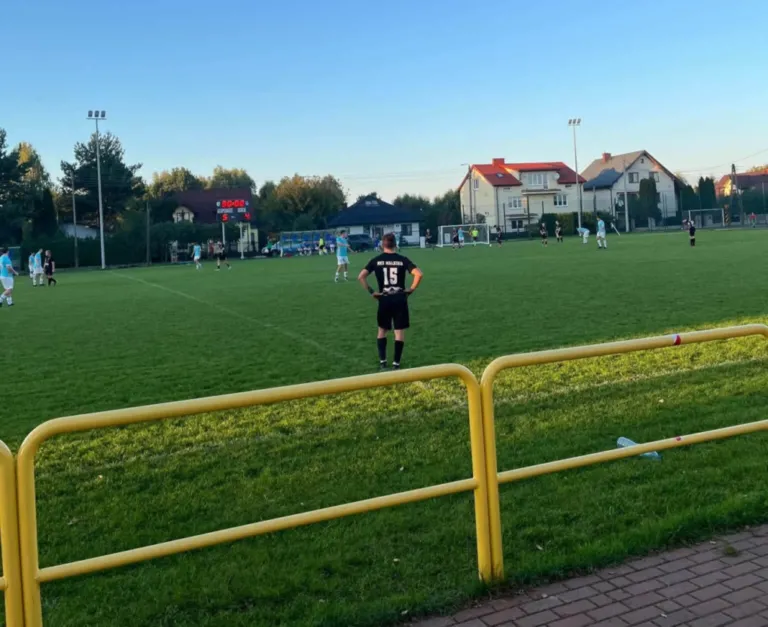 Zwrot po przerwie w Stanisławowie. Rezerwy Małkini zagrały z Tęczą