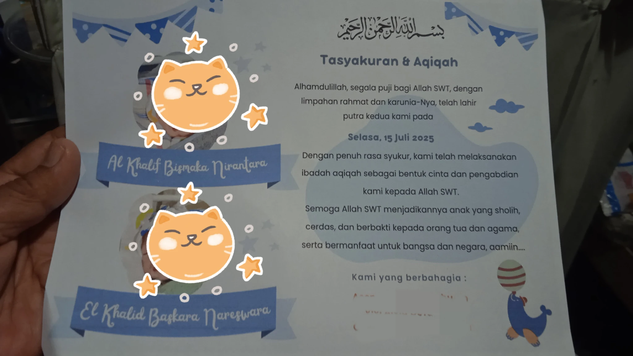 Lembar aqiqah dengan foto 2 bayi yang disensor Lembar aqiqah dengan foto 2 bayi yang disensor
