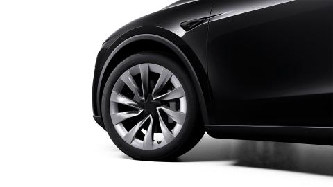 Tesla Model Y Juniper Long Range AWD 