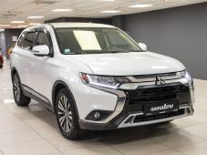 Mitsubishi Outlander SE 2.0i