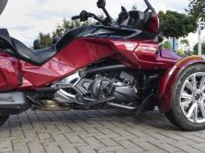 BRP Can-Am  Spyder Limited #2175