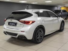 Infiniti QX30 2.0i