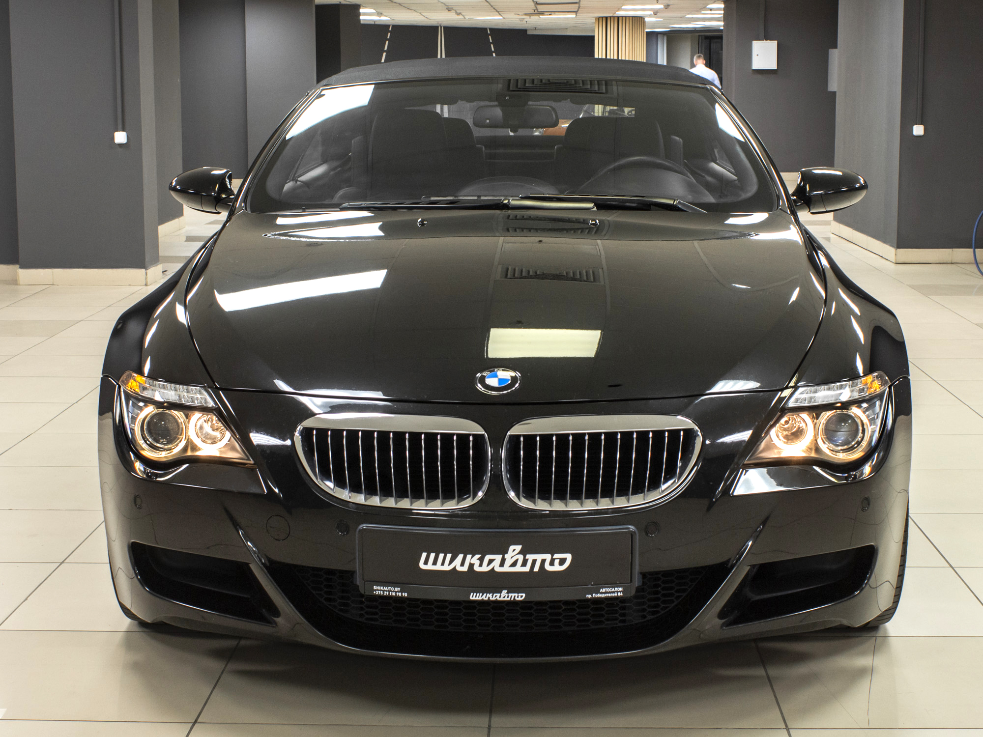 BMW M6 5.0 V10