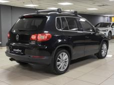 Volkswagen Tiguan 2.0T