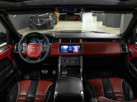 Land Rover Range Rover Sport SVR