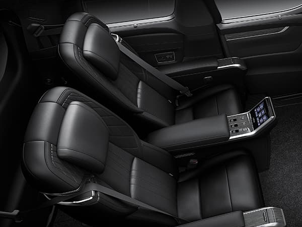 Lexus LM 300h