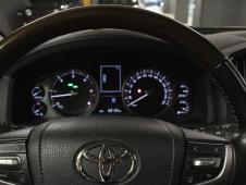 Toyota Land Cruiser 200 4.5TD AT