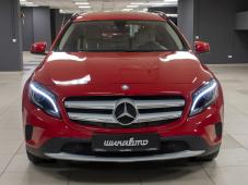 Mercedes-Benz GLA 200 1.6i AT