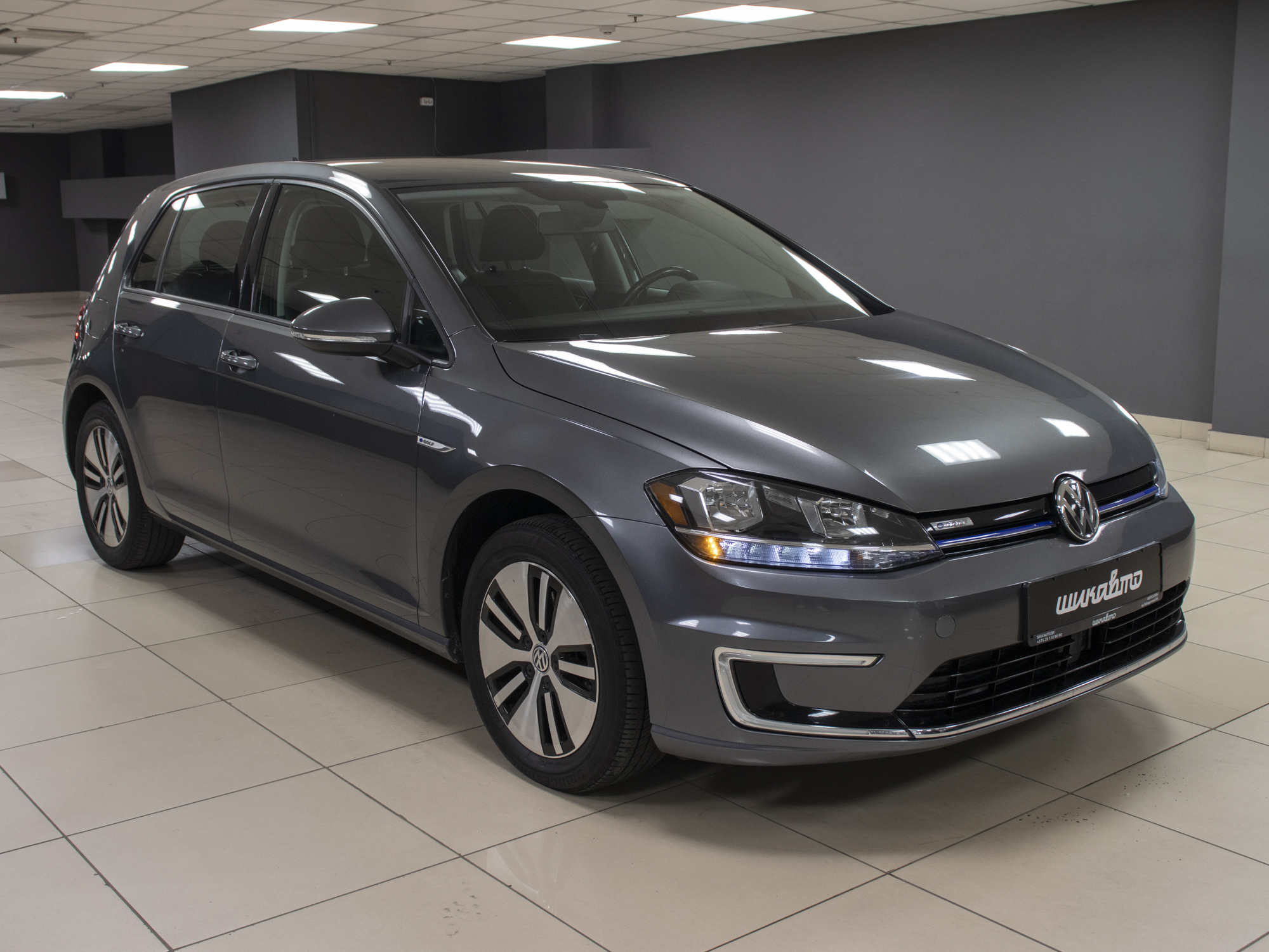 Volkswagen e-Golf SE