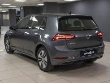 Volkswagen e-Golf SE