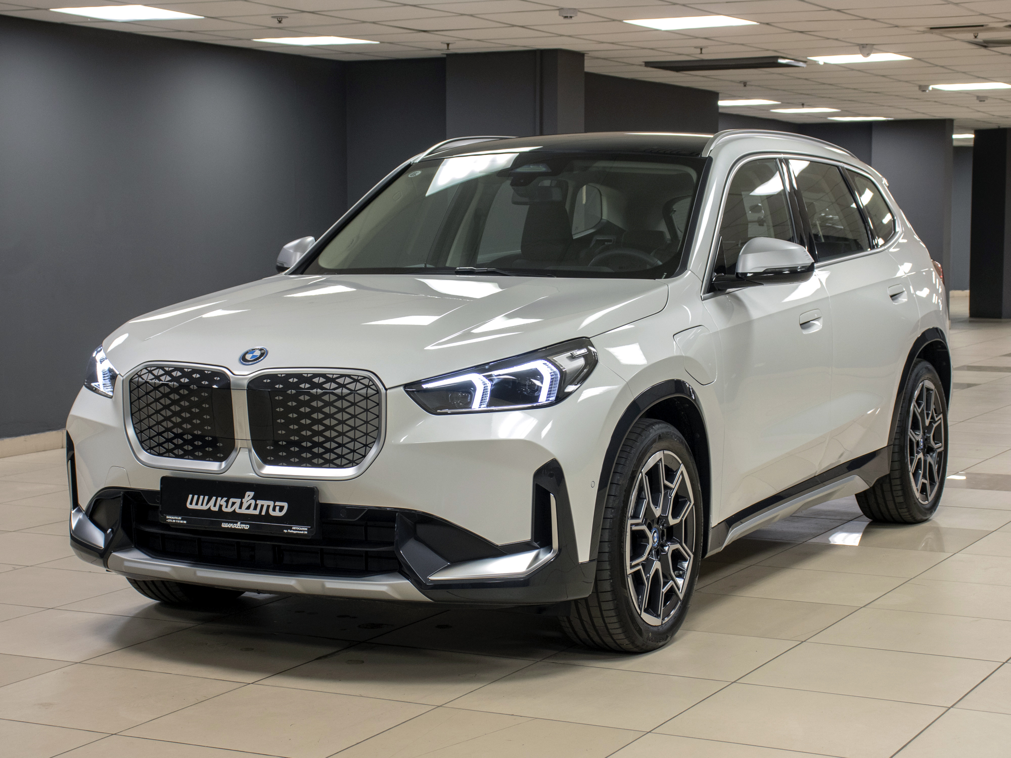 BMW iX1 xDrive30L