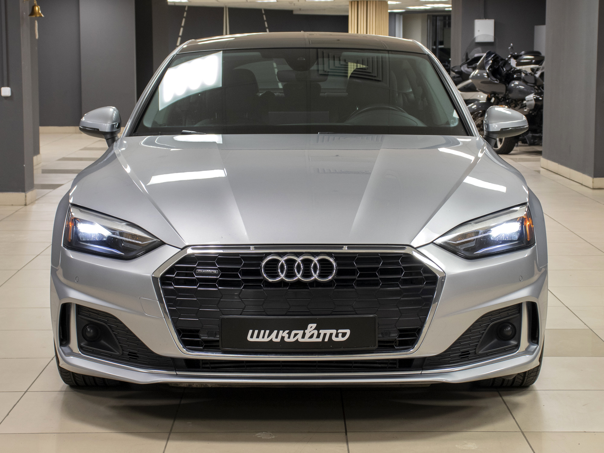 Audi A5 2.0i quattro