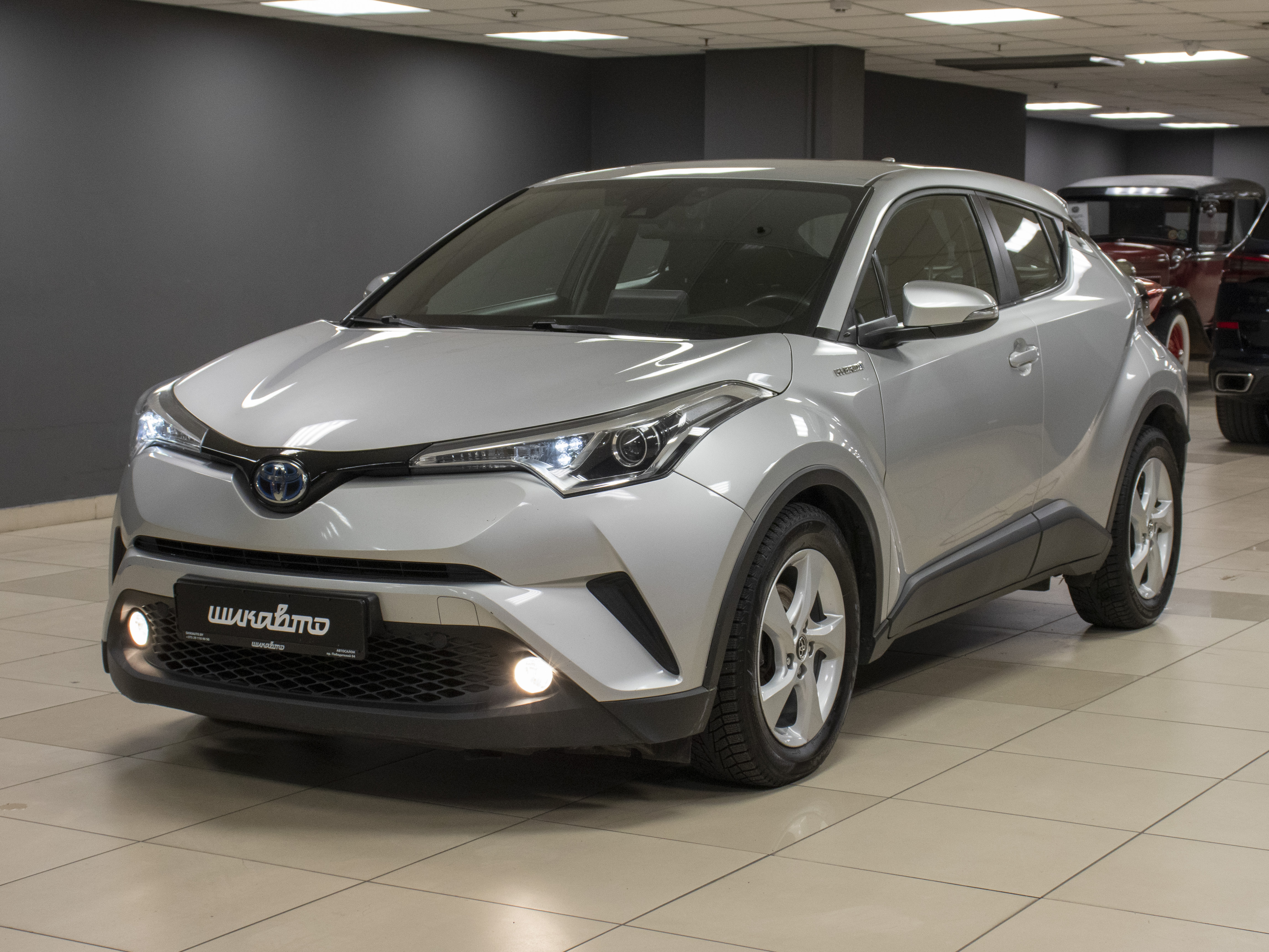 C-HR 1.8 CVT Style Selection