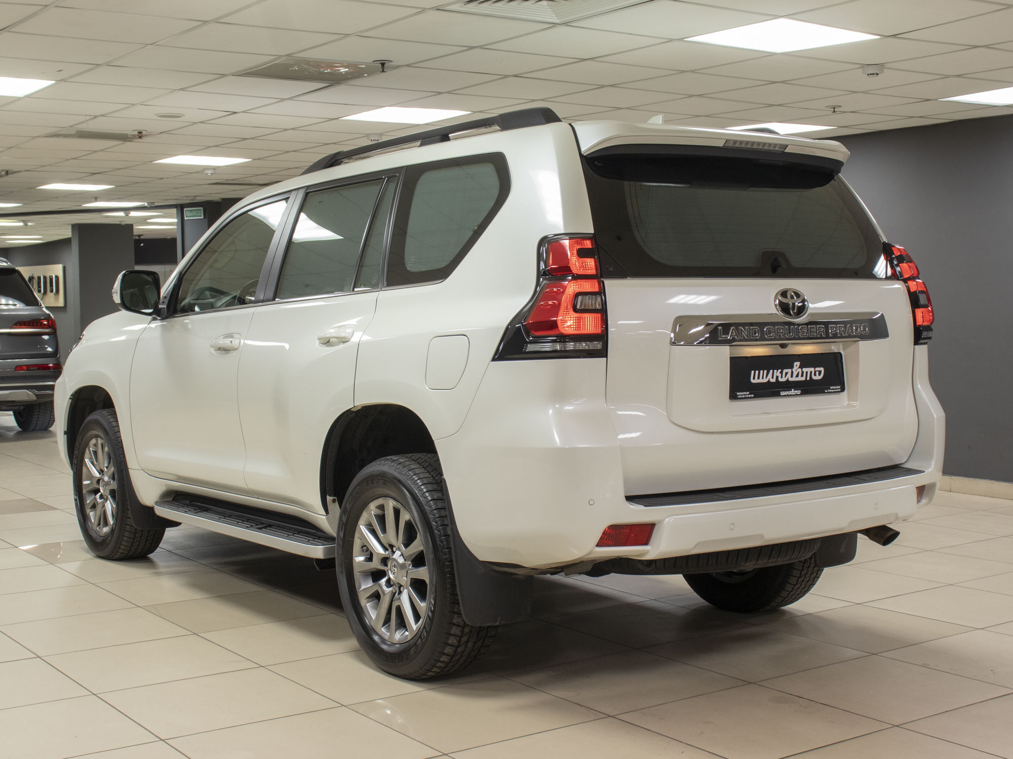 Toyota Land Cruiser Prado 2.8D AT Prestige