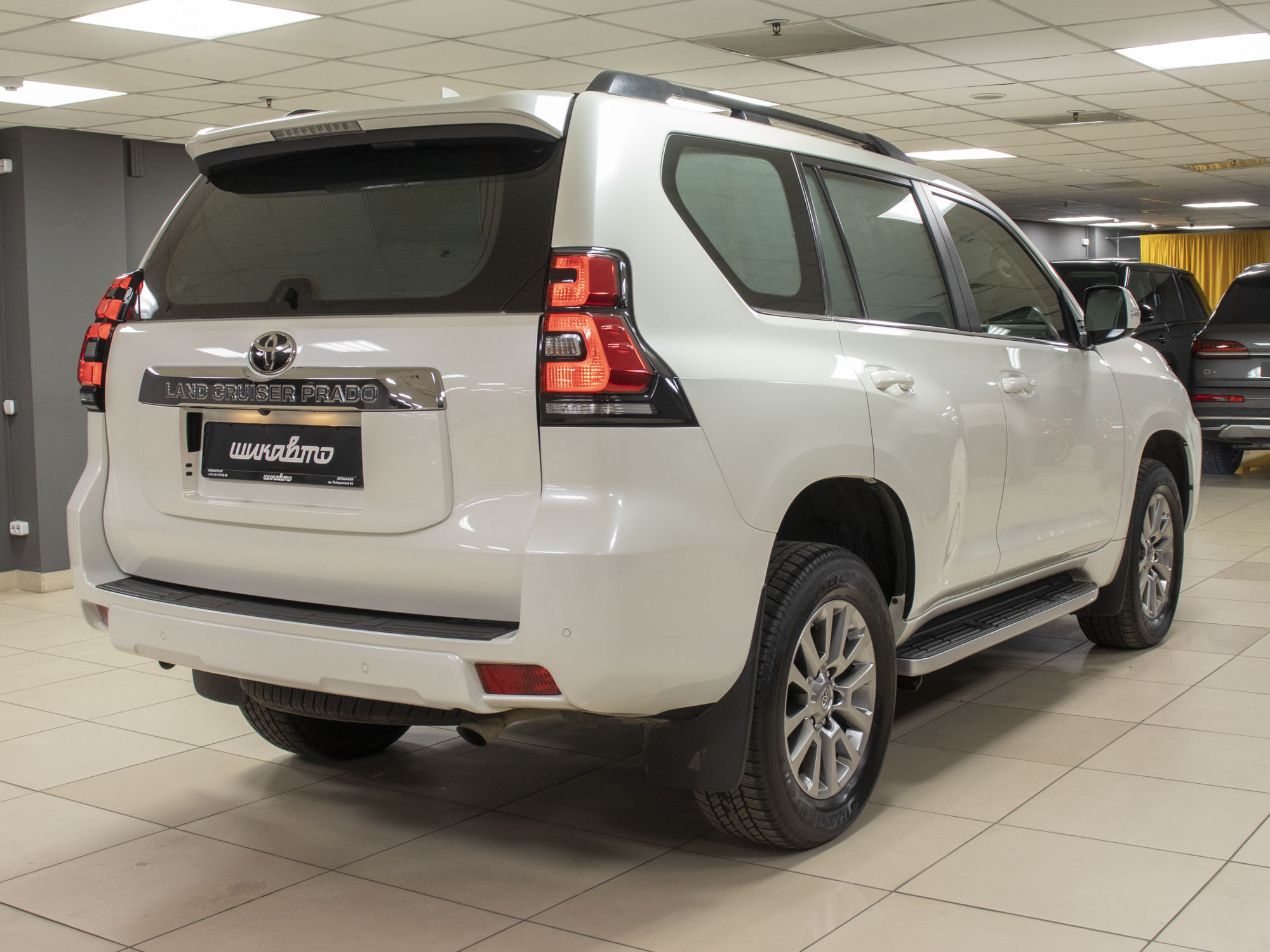 Toyota Land Cruiser Prado 2.8D AT Prestige