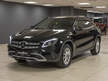 Mercedes-Benz GLA 180