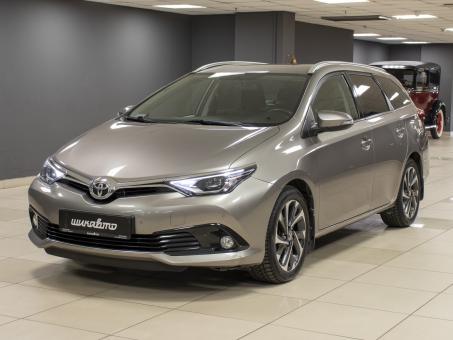 Toyota Auris 1.2i