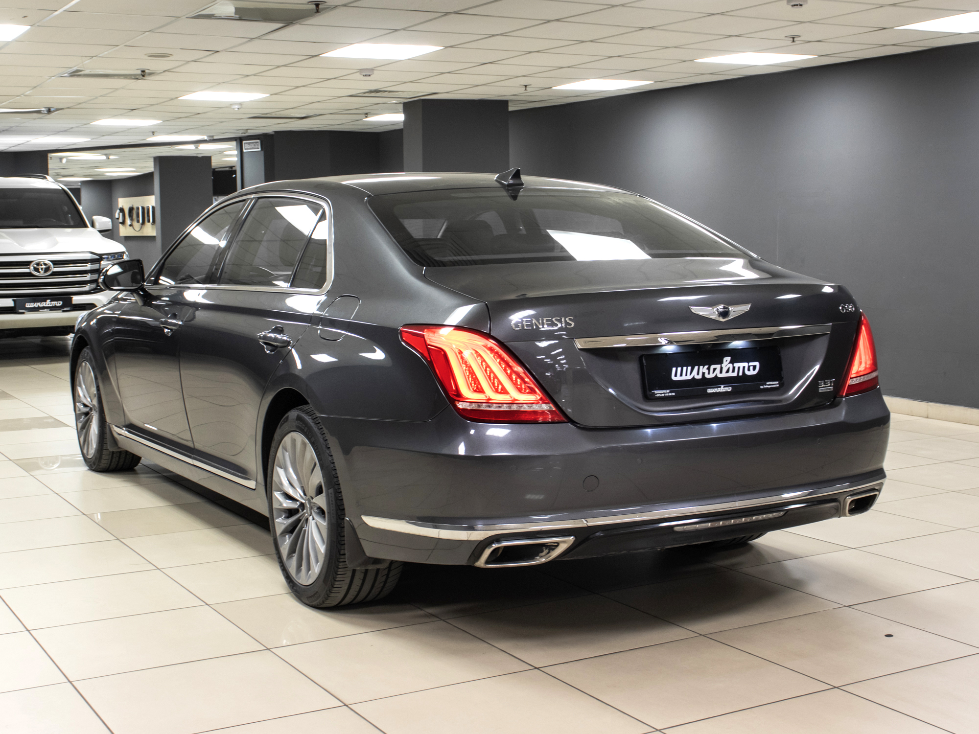 Genesis G90 3.3i