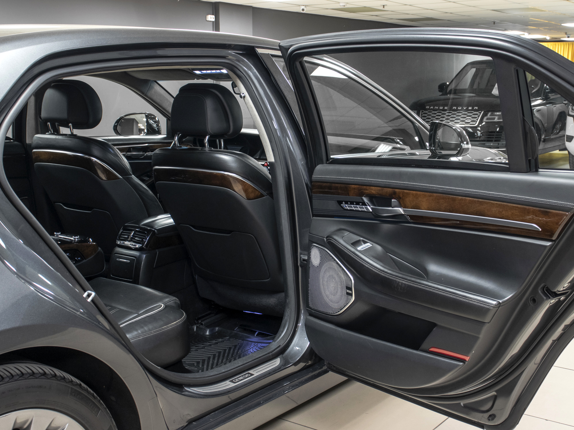 Genesis G90 3.3i