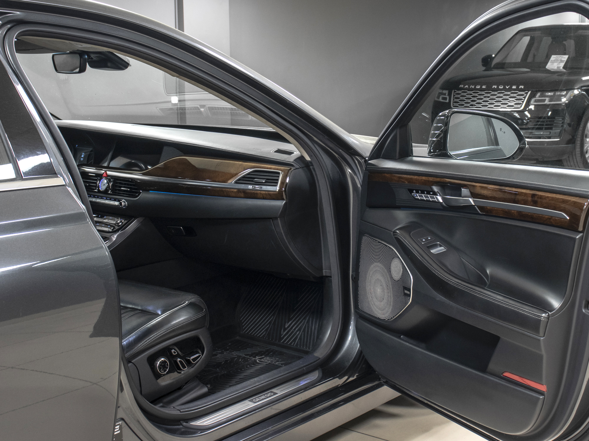 Genesis G90 3.3i