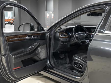 Genesis G90 3.3i