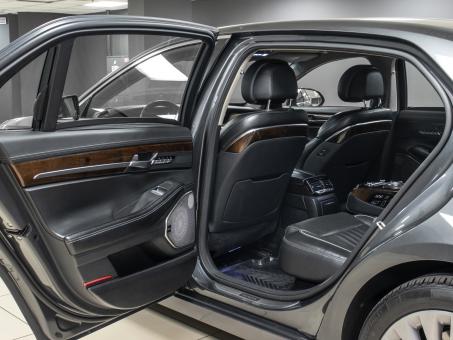 Genesis G90 3.3i