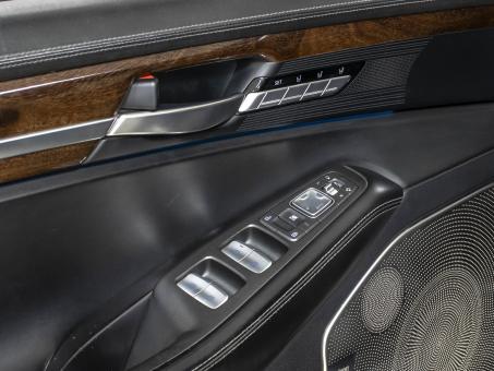 Genesis G90 3.3i