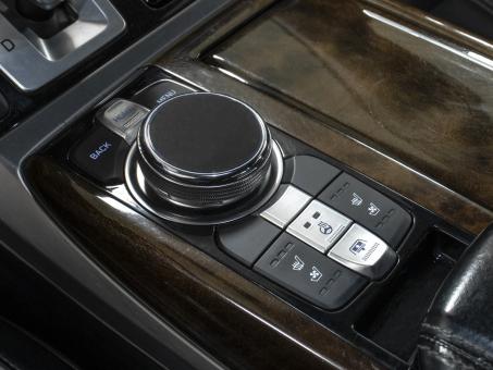 Genesis G90 3.3i