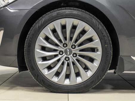 Genesis G90 3.3i
