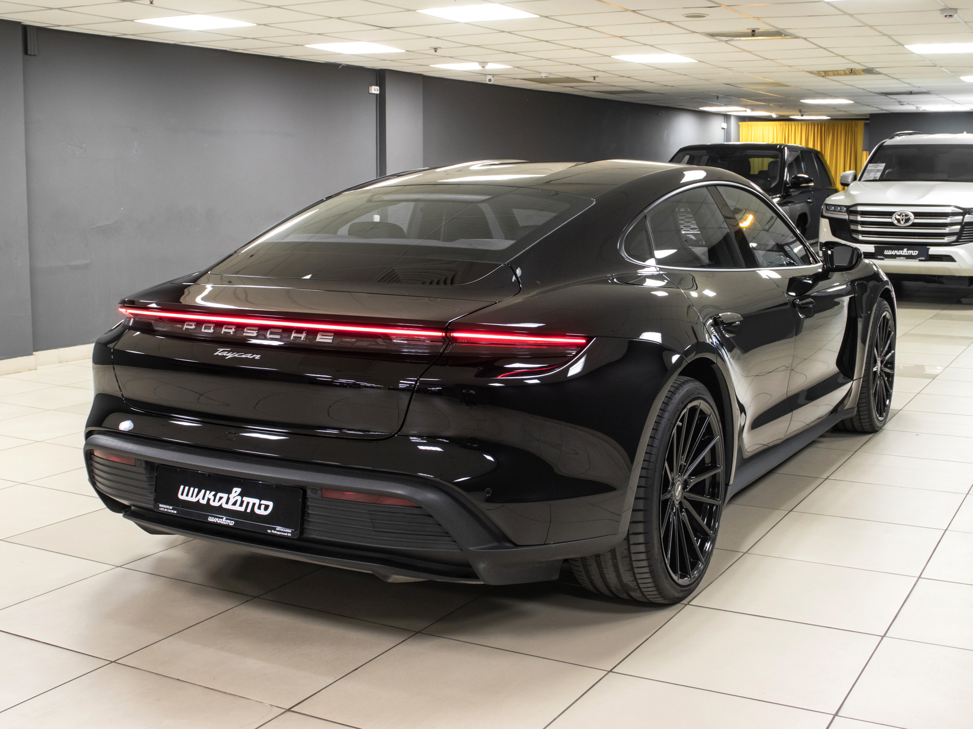 Porsche Taycan 