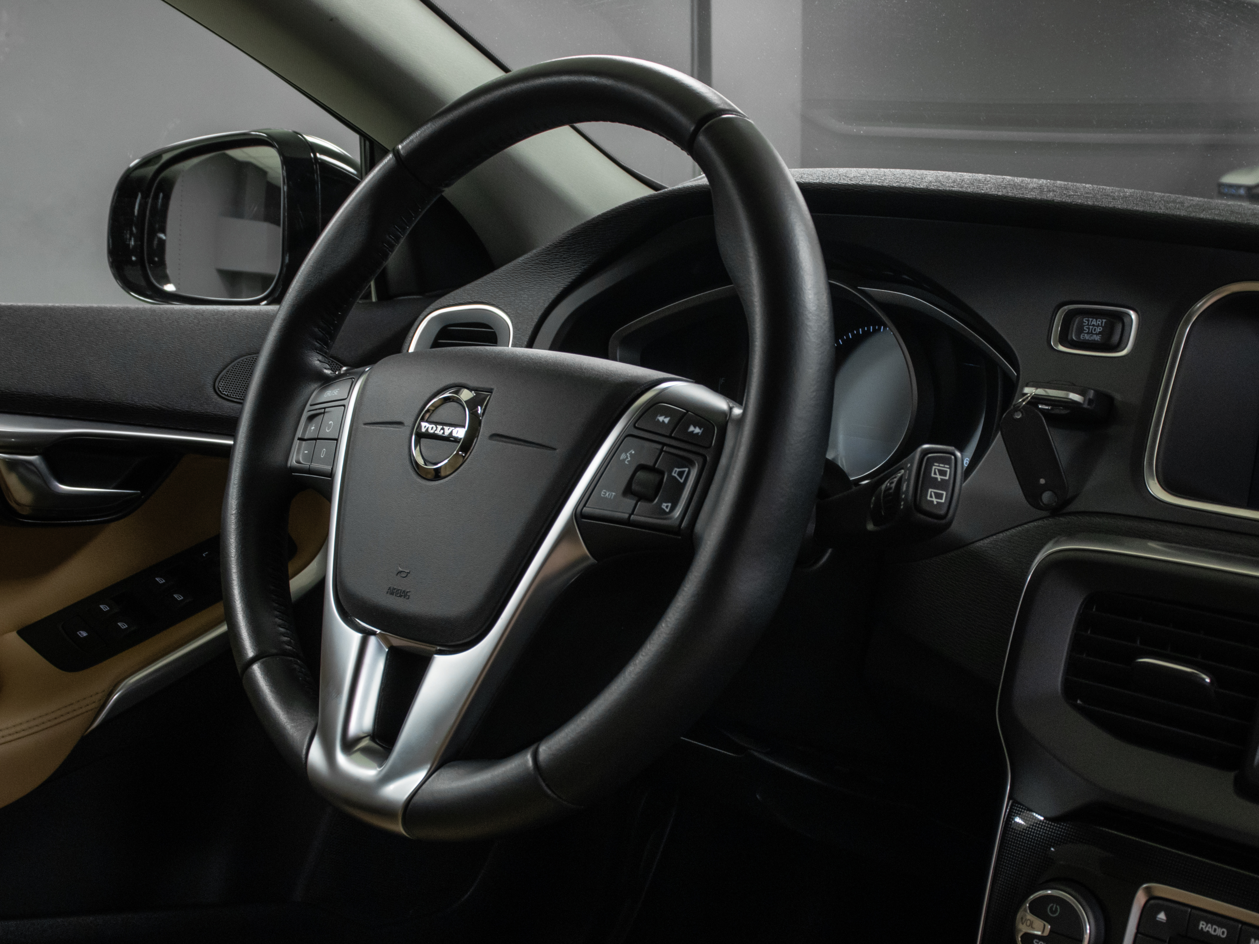 Volvo V40 Cross Country 1.5 T3 Drive-E Summum