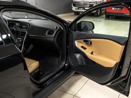 Volvo V40 Cross Country 1.5 T3 Drive-E Summum
